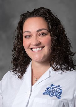 Dr. Kamelia Albujoq